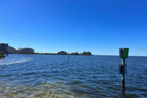 House in Hudson, Florida 2 bedrooms, 92.9 sq.m. № 2220029 - photo 26