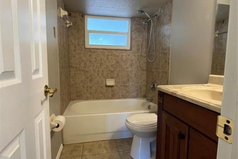 House in Hudson, Florida 2 bedrooms, 92.9 sq.m. № 2220029 - photo 13