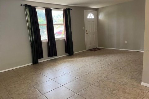 House in Hudson, Florida 2 bedrooms, 92.9 sq.m. № 2220029 - photo 8