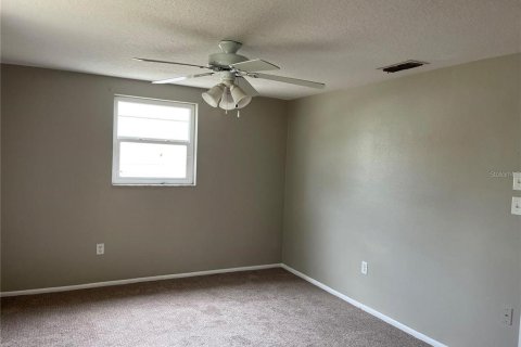 House in Hudson, Florida 2 bedrooms, 92.9 sq.m. № 2220029 - photo 15
