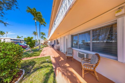 Copropriété à vendre à Hallandale Beach, Floride: 1 chambre, 58.06 m2 № 2040244 - photo 20
