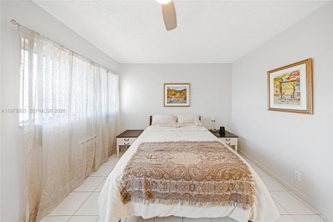 Copropriété à vendre à Hallandale Beach, Floride: 1 chambre, 58.06 m2 № 2040244 - photo 8