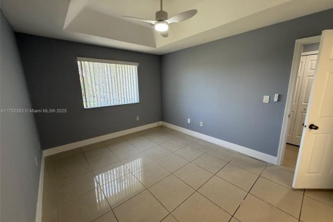 Adosado en venta en Homestead, Florida, 3 dormitorios, 132.2 m2 № 2013634 - foto 17