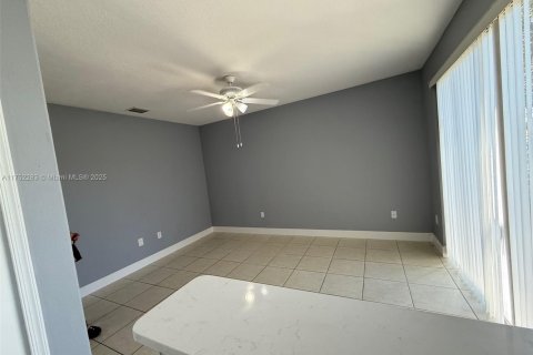 Adosado en venta en Homestead, Florida, 3 dormitorios, 132.2 m2 № 2013634 - foto 9