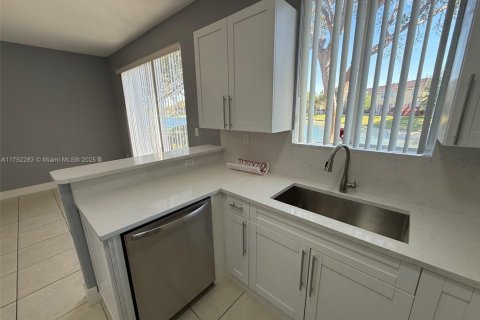 Adosado en venta en Homestead, Florida, 3 dormitorios, 132.2 m2 № 2013634 - foto 26