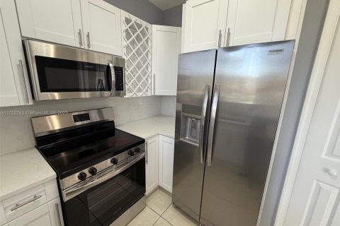 Adosado en venta en Homestead, Florida, 3 dormitorios, 132.2 m2 № 2013634 - foto 25