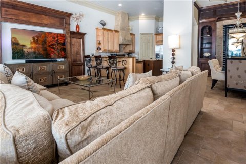 House in Four Corners, Florida 4 bedrooms, 341.69 sq.m. № 1846759 - photo 6
