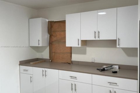 Villa ou maison à vendre à Miami, Floride: 3 chambres, 62.43 m2 № 1946984 - photo 4