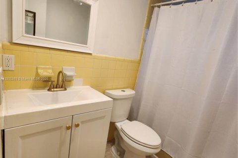 Condo in Fort Lauderdale, Florida, 1 bedroom  № 1955389 - photo 7