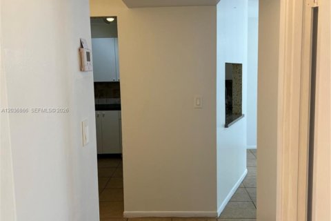 Copropriété à louer à Miami, Floride: 1 chambre, 84.45 m2 № 2085479 - photo 13