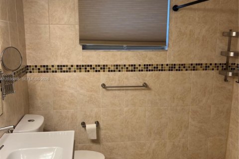 Copropriété à louer à Miami, Floride: 1 chambre, 84.45 m2 № 2085479 - photo 10