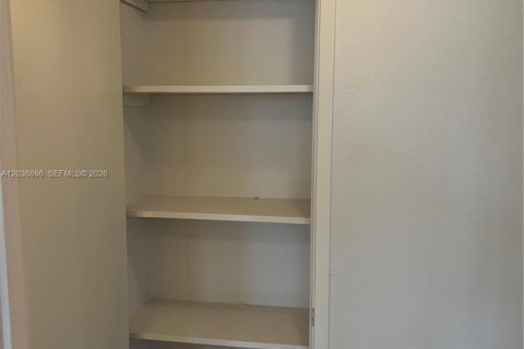 Copropriété à louer à Miami, Floride: 1 chambre, 84.45 m2 № 2085479 - photo 24
