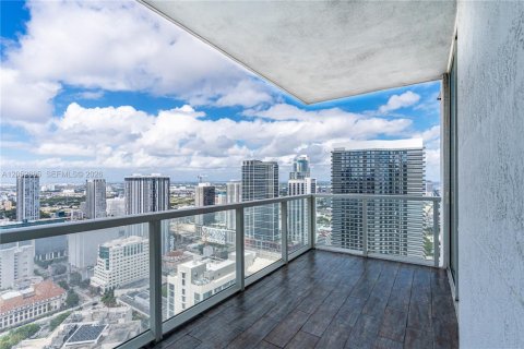 Condominio en Miami, Florida, 3 dormitorios  № 2179224