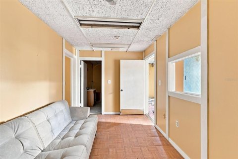 Commercial property in Tampa, Florida 156.45 sq.m. № 2267087 - photo 8