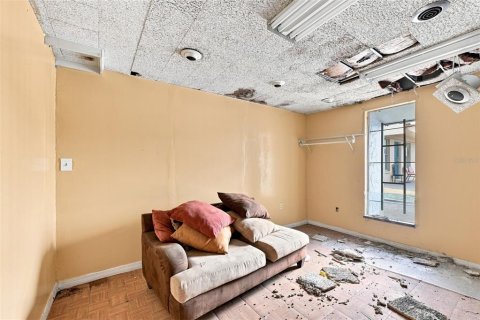 Commercial property in Tampa, Florida 156.45 sq.m. № 2267087 - photo 9