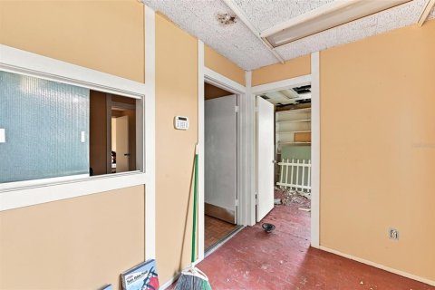 Commercial property in Tampa, Florida 156.45 sq.m. № 2267087 - photo 6