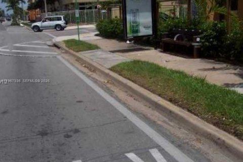 Commercial property in Miami, Florida № 2042223 - photo 3