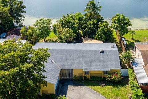 Дом в Хайалиа, Флорида 3 спальни, 140.65м2 № 1995760