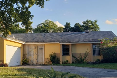 Купить виллу или дом в Хайалиа, Флорида 3 спальни, 140.65м2, № 1995760 - фото 2