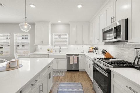 Townhouse in Tampa, Florida 4 bedrooms, 234.49 sq.m. № 1870325 - photo 28
