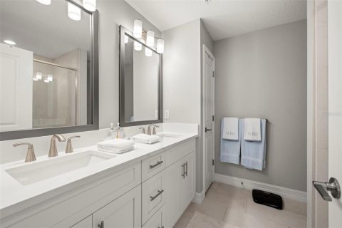 Townhouse in Tampa, Florida 4 bedrooms, 234.49 sq.m. № 1870325 - photo 9