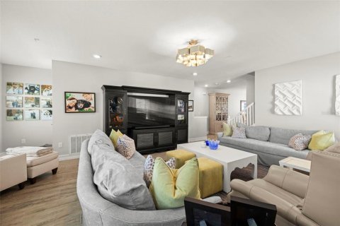 Townhouse in Tampa, Florida 4 bedrooms, 234.49 sq.m. № 1870325 - photo 2
