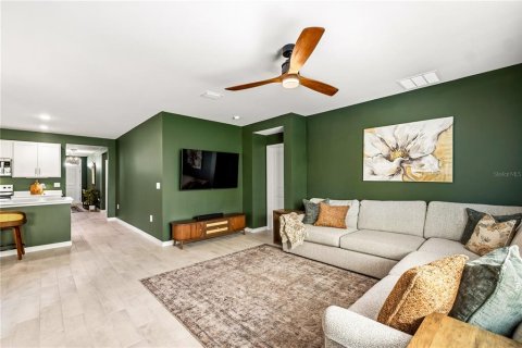 Villa ou maison à vendre à Punta Gorda, Floride: 4 chambres, 169.83 m2 № 2287921 - photo 4