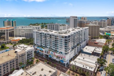 Condominio en venta en Sarasota, Florida, 3 dormitorios, 264.31 m2 № 1872990 - foto 1