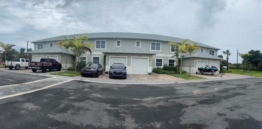 Touwnhouse à Lake Worth, Floride 3 chambres, 141.95 m2 № 2153881
