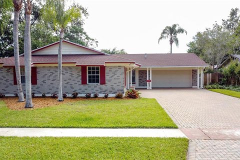 Villa ou maison à vendre à Maitland, Floride: 4 chambres, 177.35 m2 № 2148227 - photo 2