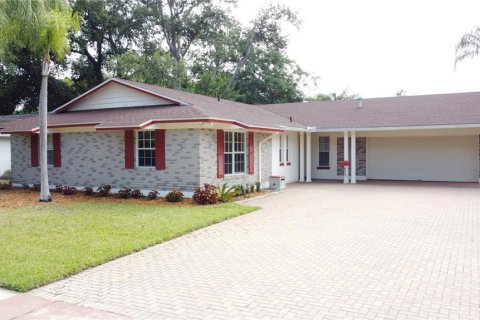 Villa ou maison à Maitland, Floride 4 chambres, 177.35 m2 № 2148227