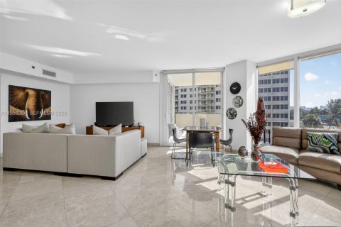 Condo in Sunny Isles Beach, Florida, 3 bedrooms  № 2027943 - photo 7