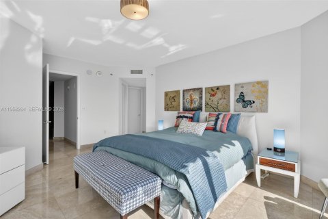 Condo in Sunny Isles Beach, Florida, 3 bedrooms  № 2027943 - photo 25