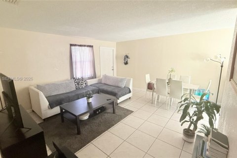 Купить коммерческую недвижимость в Дейви, Флорида 185.99м2, № 2430029 - фото 16