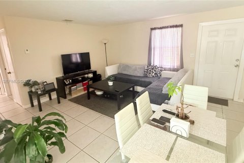 Купить коммерческую недвижимость в Дейви, Флорида 185.99м2, № 2430029 - фото 12