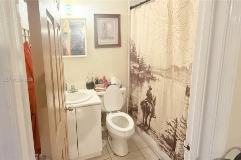 Купить коммерческую недвижимость в Дейви, Флорида 185.99м2, № 2430029 - фото 10