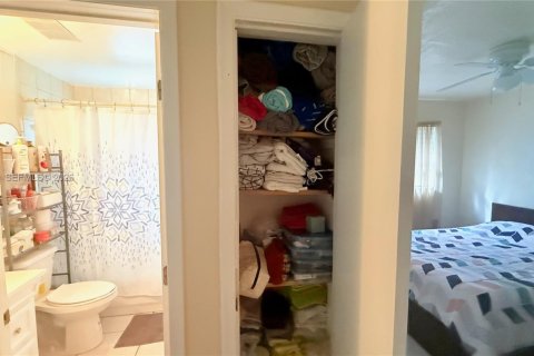 Купить коммерческую недвижимость в Дейви, Флорида 185.99м2, № 2430029 - фото 15