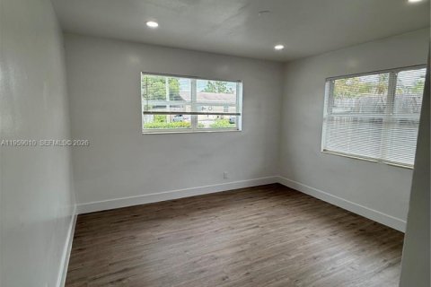 Casa en alquiler en Riviera Beach, Florida, 4 dormitorios, 124.67 m2 № 2017820 - foto 9