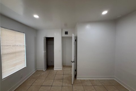 Casa en alquiler en Riviera Beach, Florida, 4 dormitorios, 124.67 m2 № 2017820 - foto 21