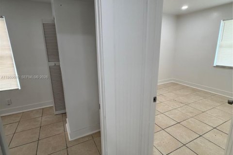 Casa en alquiler en Riviera Beach, Florida, 4 dormitorios, 124.67 m2 № 2017820 - foto 14