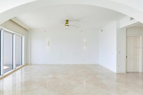 Condo in Tampa, Florida, 3 bedrooms № 2118300 - photo 14