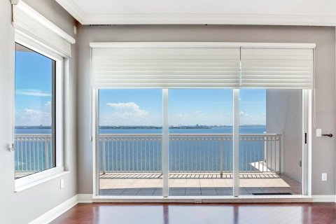 Condo in Tampa, Florida, 3 bedrooms № 2118300 - photo 23