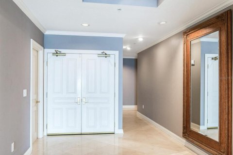 Condo in Tampa, Florida, 3 bedrooms № 2118300 - photo 8