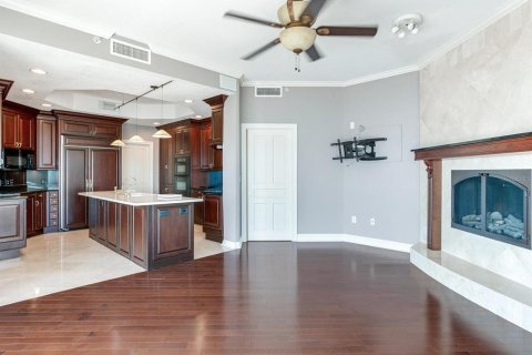 Condo in Tampa, Florida, 3 bedrooms № 2118300 - photo 18