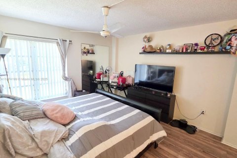 Condominio en venta en Lauderhill, Florida, 2 dormitorios, 94.39 m2 № 1921753 - foto 19