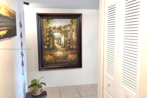 Condominio en venta en Lauderhill, Florida, 2 dormitorios, 94.39 m2 № 1921753 - foto 10