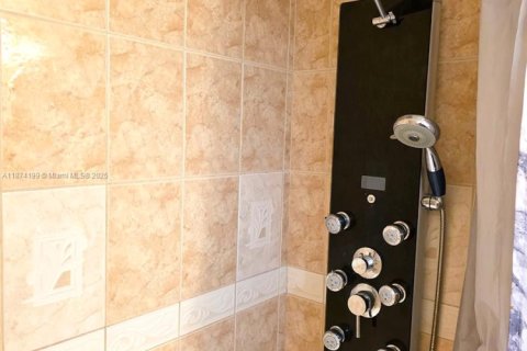 Condominio en venta en Lauderhill, Florida, 2 dormitorios, 94.39 m2 № 1921753 - foto 13