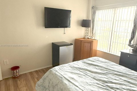 Condominio en venta en Lauderhill, Florida, 2 dormitorios, 94.39 m2 № 1921753 - foto 24
