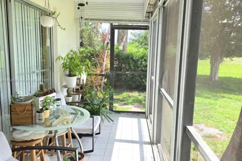Condominio en venta en Lauderhill, Florida, 2 dormitorios, 94.39 m2 № 1921753 - foto 30