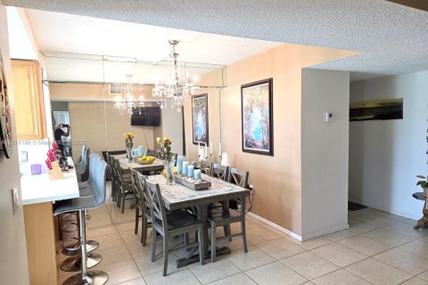 Condominio en venta en Lauderhill, Florida, 2 dormitorios, 94.39 m2 № 1921753 - foto 6